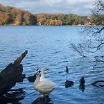 Feriehus Waters Edge, Talkin Tarn, A Luxurious With Stunning Views Over The Tarn