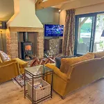 Waters Edge, Talkin Tarn, A Luxurious With Stunning Views Over The Tarn *