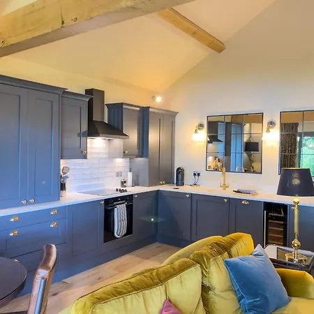 Waters Edge, Talkin Tarn, Nr Brampton Holiday home
