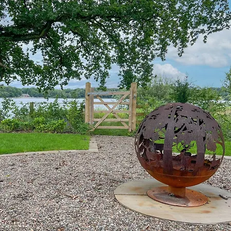 別荘 Waters Edge, Talkin Tarn, A Luxurious With Stunning Views Over The Tarn