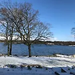 Waters Edge, Talkin Tarn, A Luxurious With Stunning Views Over The Tarn *